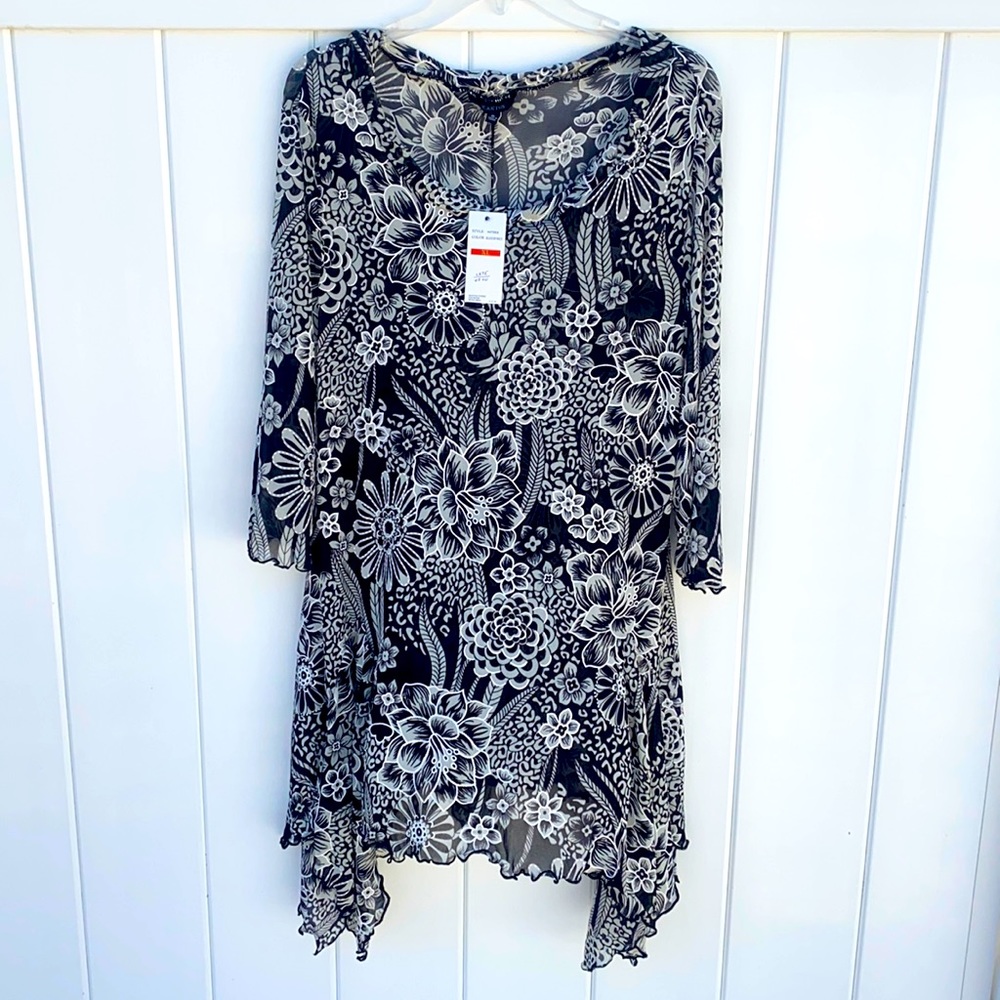 Kaktus women’s XL sheer blouse NWT